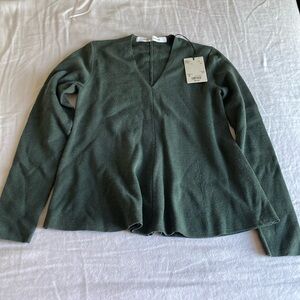 Uniqlo x Lemaire V neck sweater